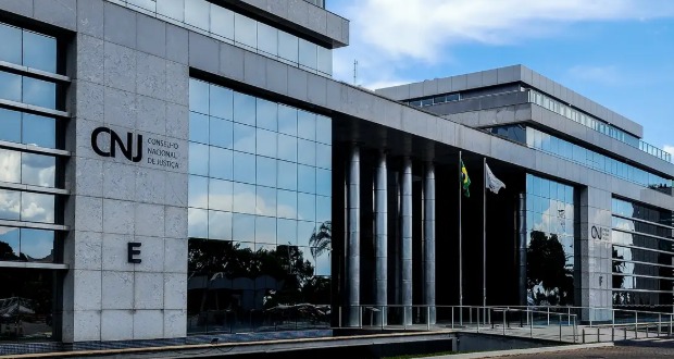 CNJ e CNMP aprovam novos penduricalhos para juízes e membros do MP