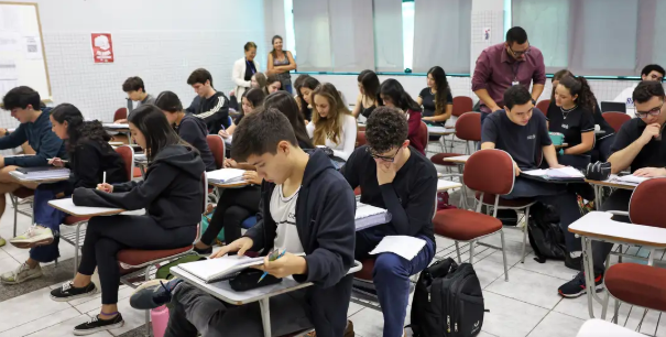 Alunos do Prouni podem solicitar bolsa permanência de R$ 700 por mês
