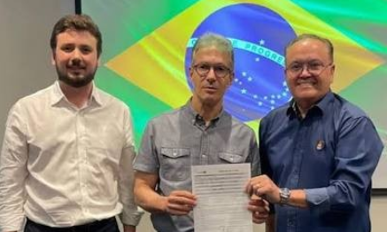 Roberto Rocha tem candidatura contestada no TRE pelo partido Novo