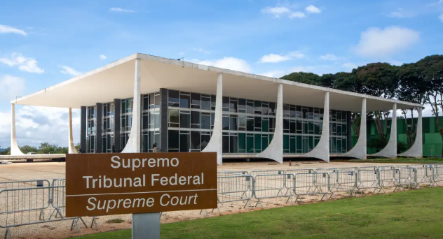 Homem é preso ao tentar invadir a sede do STF em Brasília