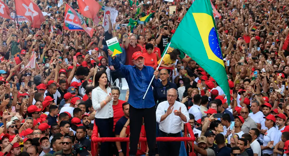 Brasil elege Lula para quarto mandato